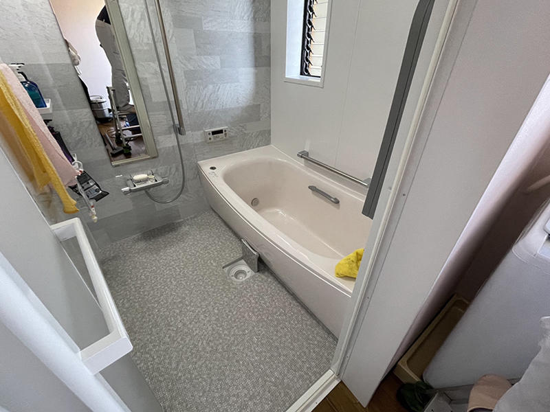 お風呂リフォーム完成　段差解消｜滋賀でリフォームするなら匠工房