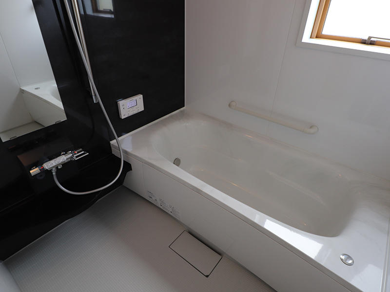 シックな空間　システムバス