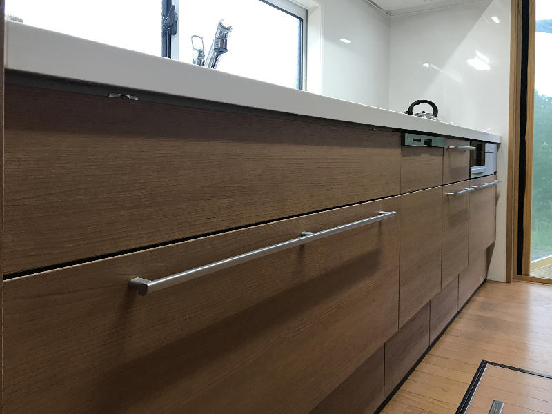 キッチンリフォーム完成　収納は引き出しでたっぷりと｜滋賀でリフォームするなら匠工房