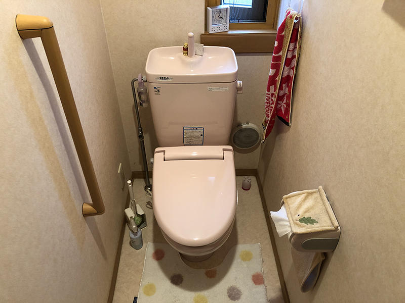 トイレリフォーム施工前　2階トイレ｜滋賀でリフォームするなら匠工房