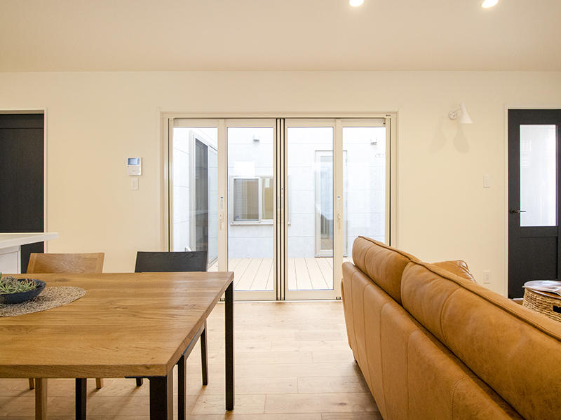 新築ゼロキューブ完成　大きな窓｜滋賀で家を建てるなら匠工房