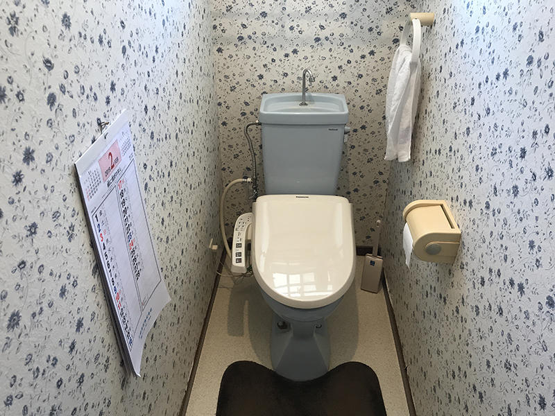 既存　トイレ　施工前