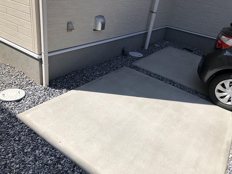 駐車場リフォーム施工前　車止め設置予定｜滋賀でリフォームするなら匠工房