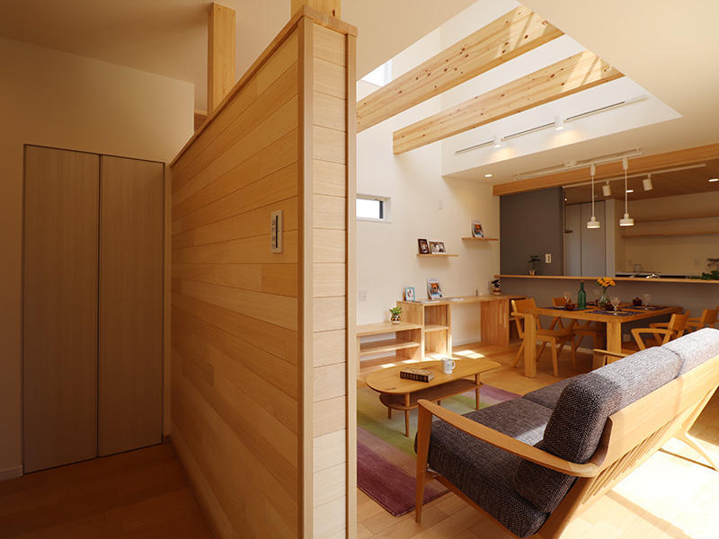 フォーセンス新築　リビング横の廊下｜滋賀で家を建てるなら匠工房