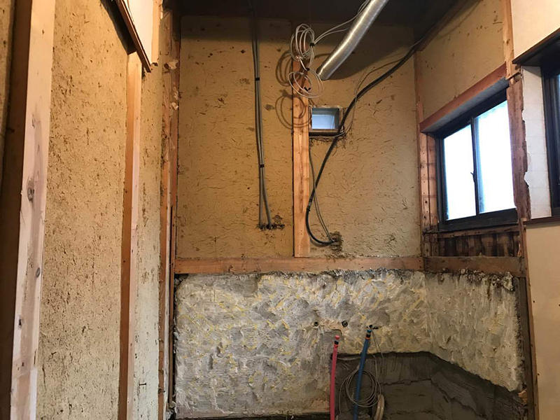 電気配線のやり直しをしていきます