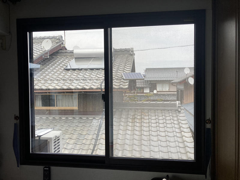 窓リフォーム完成　洋室　腰窓　YKKAP　プラマードU｜滋賀でリフォームするなら匠工房