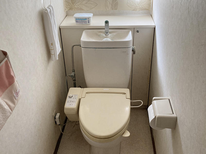 トイレリフォーム施工前　トイレ　分離型｜滋賀でリフォームするなら匠工房