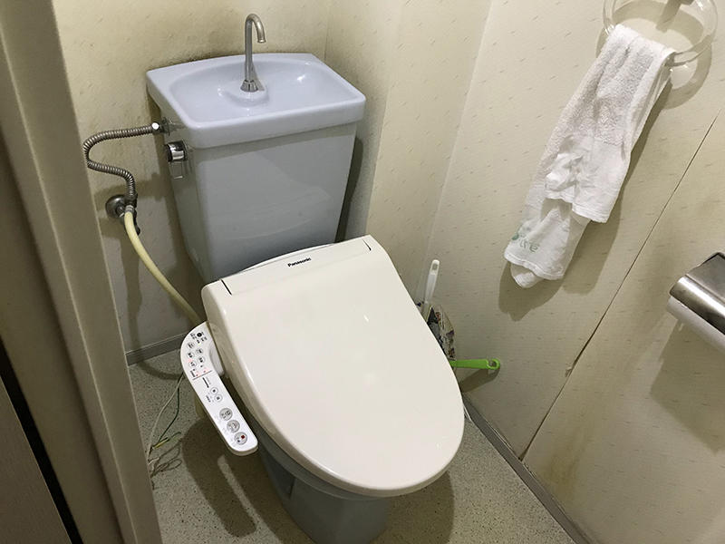 マンションリフォーム施工前　トイレ｜滋賀でリフォームするなら匠工房