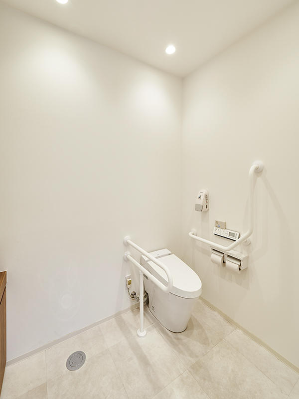 医療法人ふじしろ歯科様歯科医院 トイレには清潔感を|滋賀や京都で店舗リフォームなら匠工房