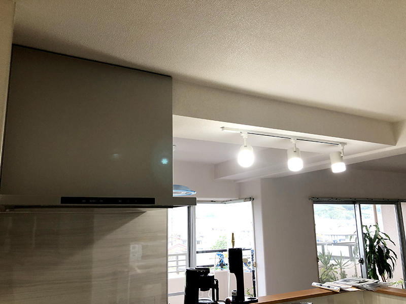 新たにスポットライトを設置