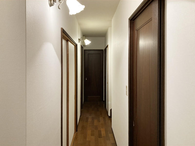 クロスリフォーム完成　廊下クロス｜滋賀でリフォームするなら匠工房