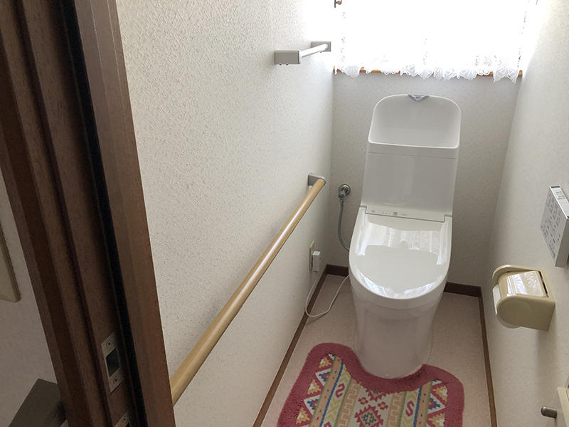 トイレリフォーム完成　トイレ　TOTO　ZR1｜滋賀でリフォームするなら匠工房