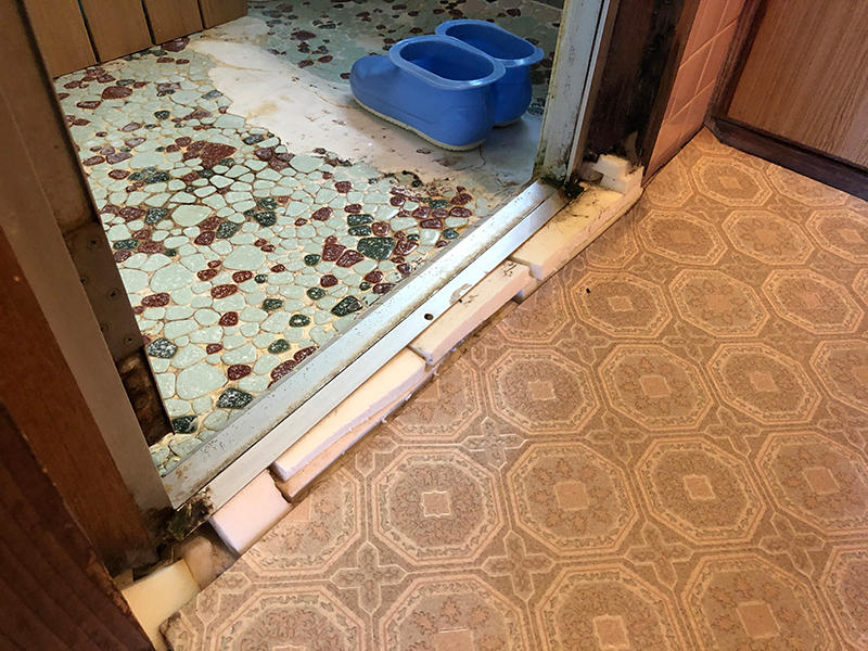 洗面台リフォーム施工前　脱衣室｜滋賀でリフォームするなら匠工房