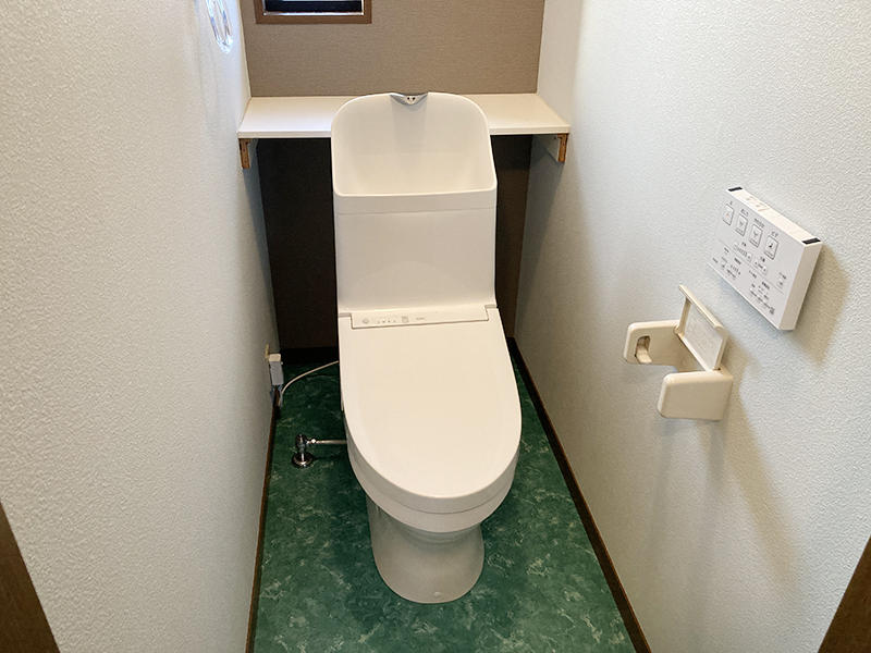 トイレリフォーム完成　一体型トイレ　TOTO　ZJ｜滋賀でリフォームするなら匠工房
