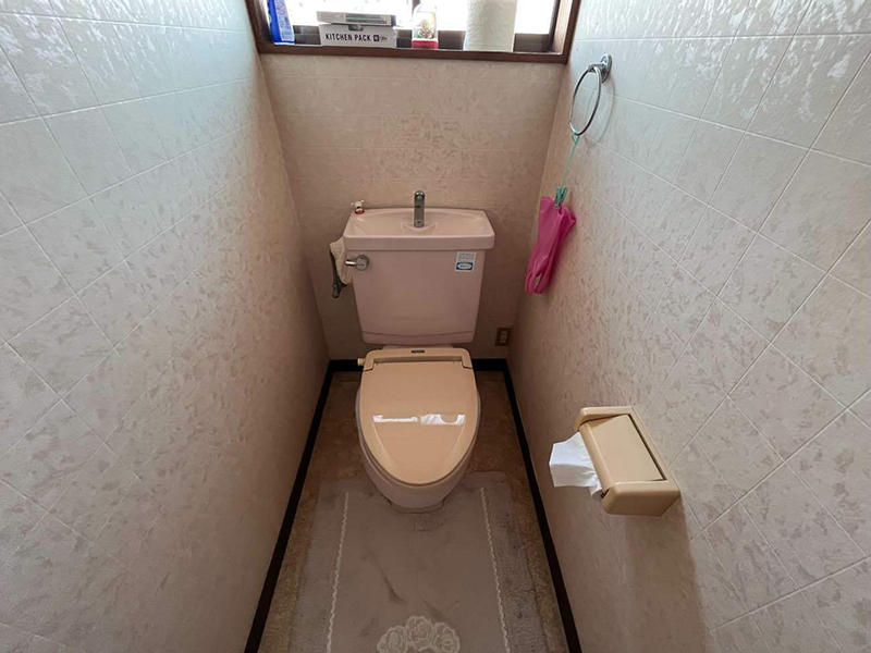 トイレリフォーム施工前　2Fトイレ（分離型）｜滋賀でリフォームするなら匠工房