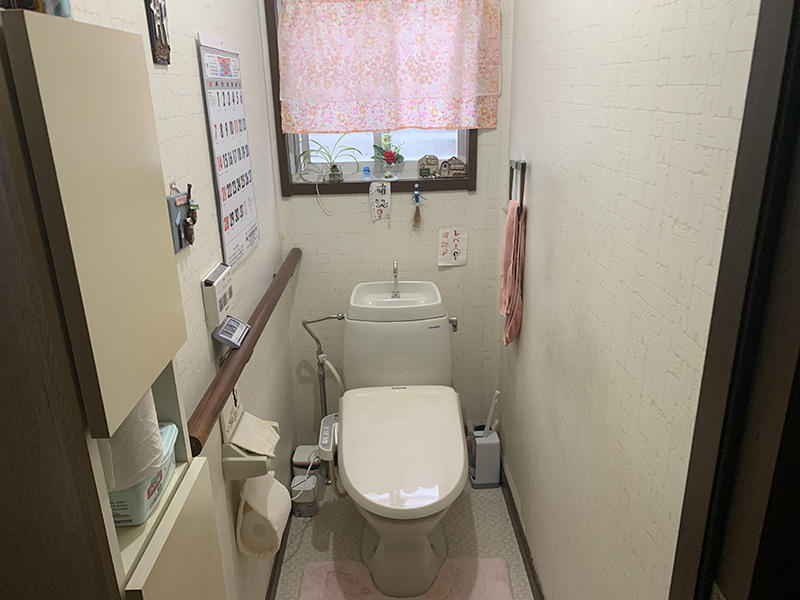 トイレリフォーム施工前　トイレ（分離型）｜滋賀でリフォームするなら匠工房