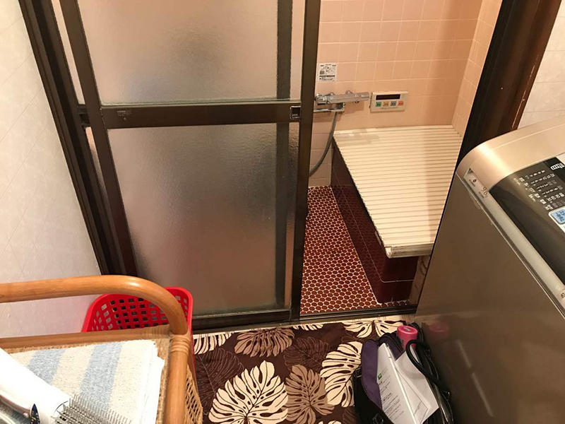 洗面脱衣室　バリアフリーではありませんでした