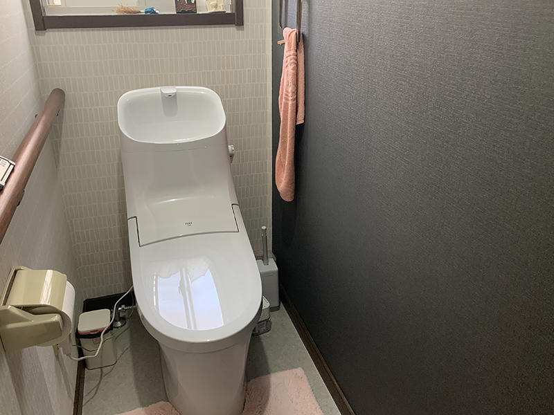 トイレリフォーム完成　トイレ　リクシル　匠工房オリジナル｜滋賀でリフォームするなら匠工房