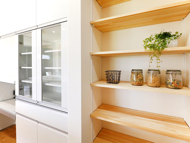 フォーセンス新築完成　キッチン収納｜滋賀で家を建てるなら匠工房