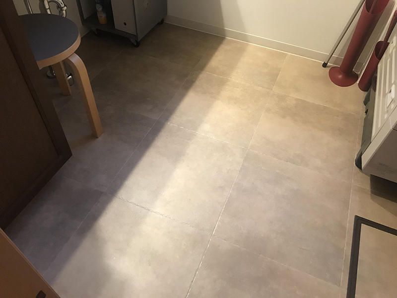 洗面リフォーム完成　フロアタイル｜滋賀でリフォームするなら匠工房