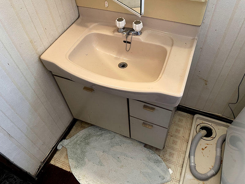 洗面台リフォーム施工前 ハンドルタイプの水栓|滋賀でリフォームするなら匠工房