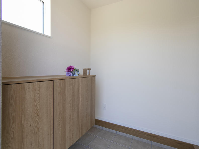 新築注文住宅完成　玄関収納｜滋賀で家を建てるなら匠工房