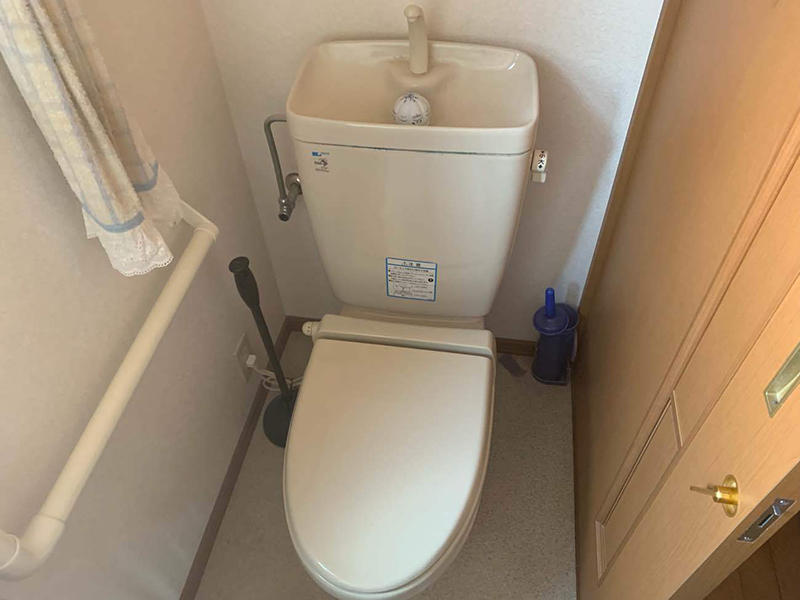 施工前　分離型トイレ