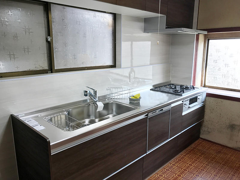 キッチンリフォーム完成　システムキッチン　クリナップ　ラクエラ｜滋賀でリフォームするなら匠工房