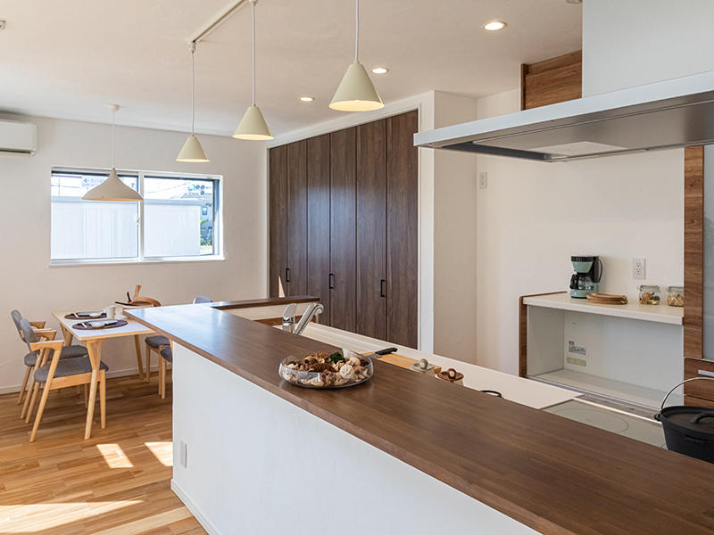 しっくいと無垢の家VENT完成 ダイニング・キッチン|滋賀でリフォームするなら匠工房