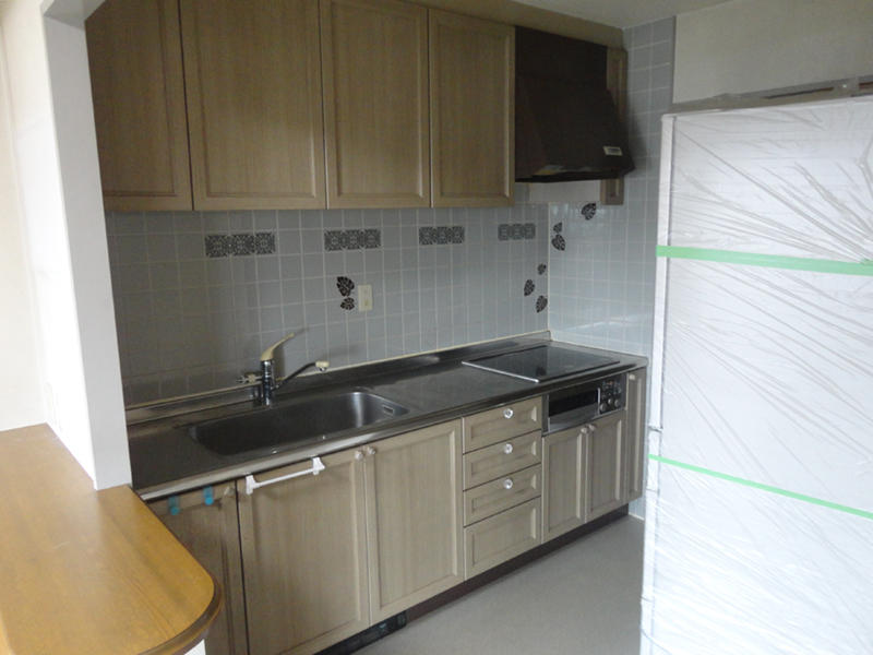 玄関　廊下　キッチン　浴室