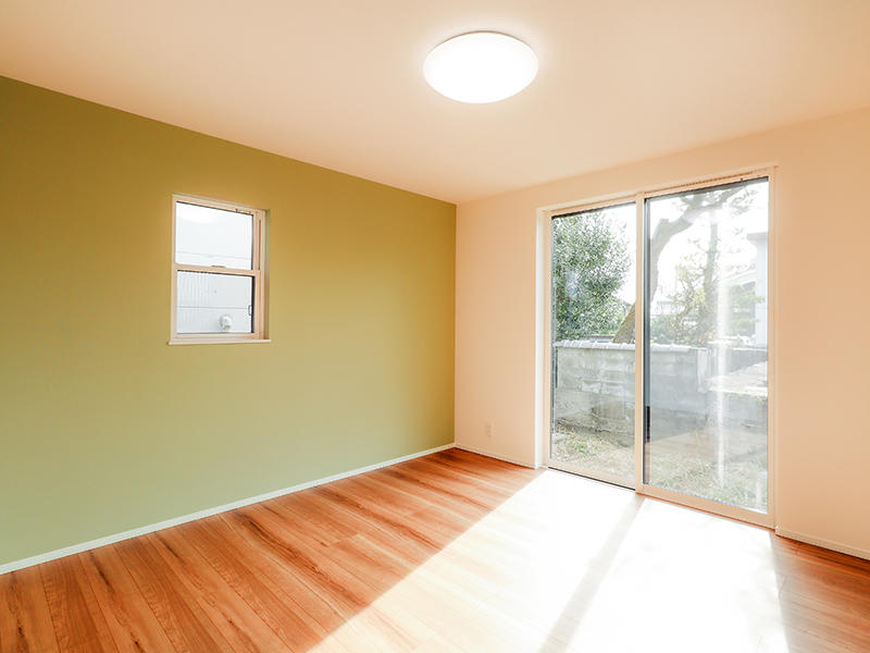 注文住宅新築完成　洋室：アクセントクロス｜滋賀で家を建てるなら匠工房