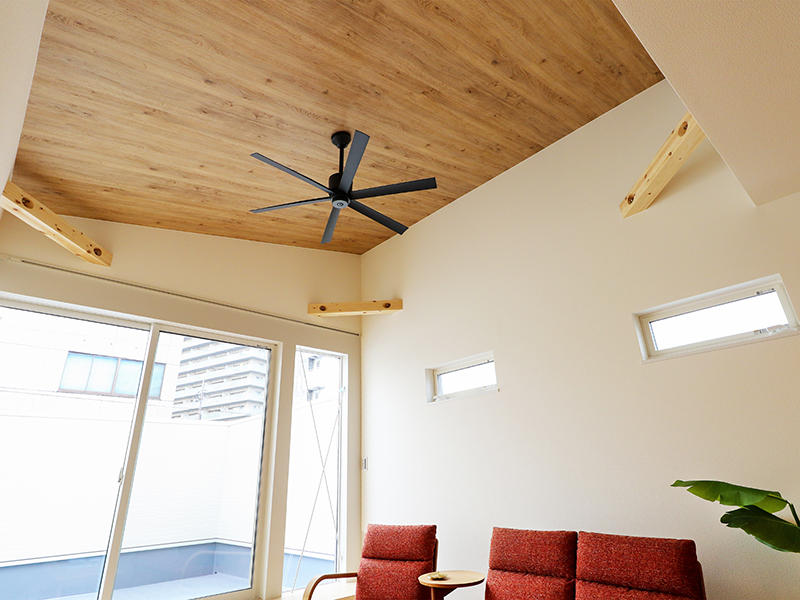 二世帯住宅フォーセンス新築完成｜天井　アクセントクロス