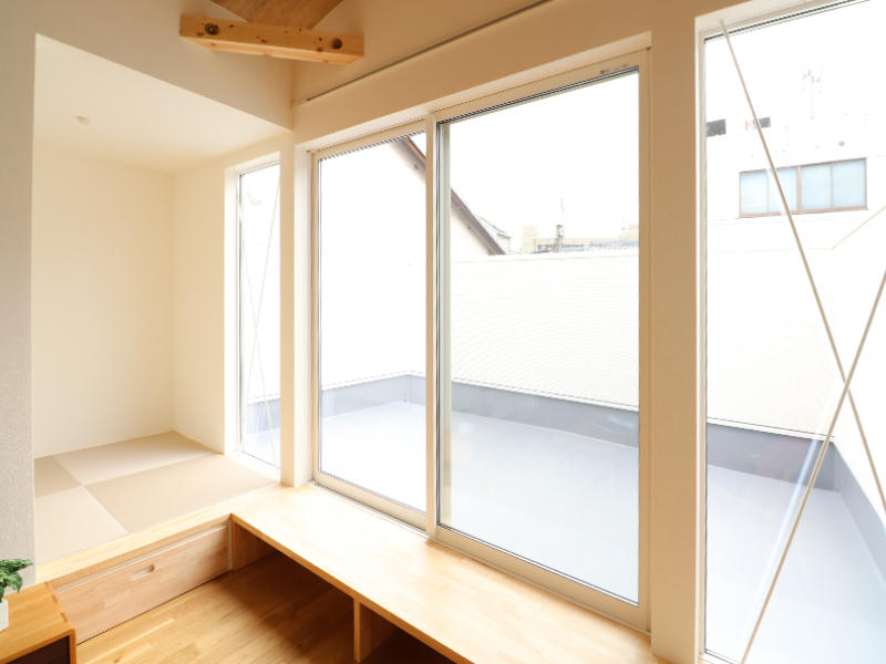 二世帯住宅フォーセンス新築完成｜広々バルコニー