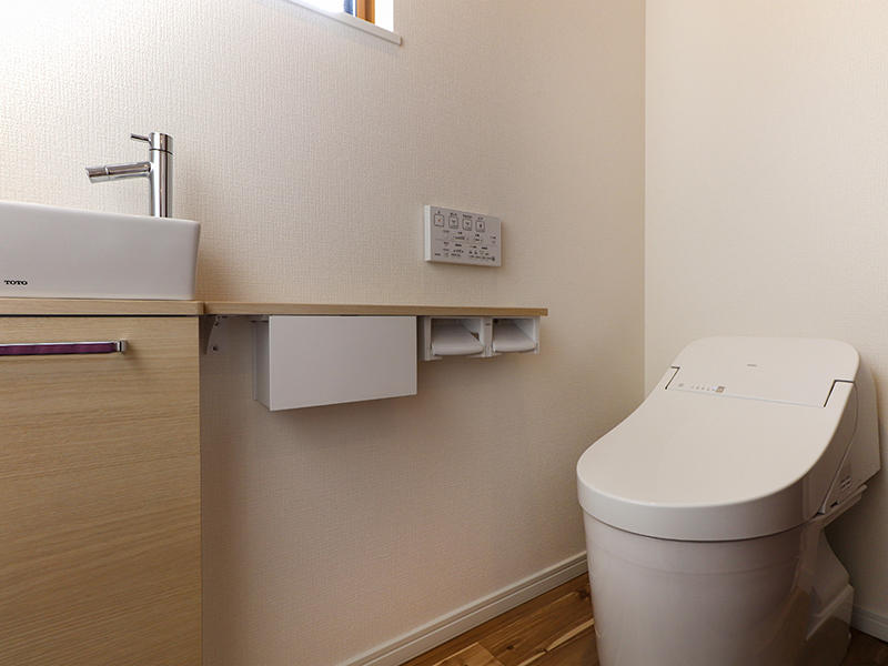 新築フォーセンス完成　2階：トイレ｜滋賀で家を建てるなら匠工房