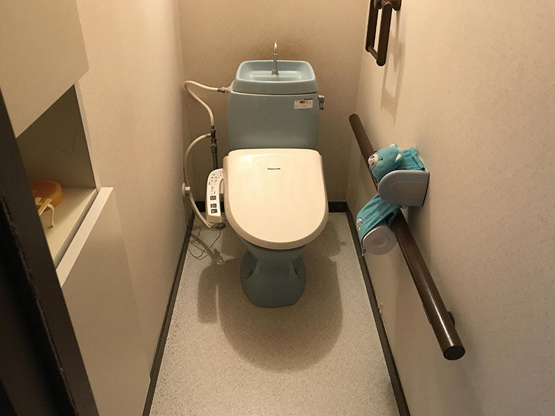 トイレリフォーム施工前　分離型のトイレ｜滋賀でリフォームするなら匠工房