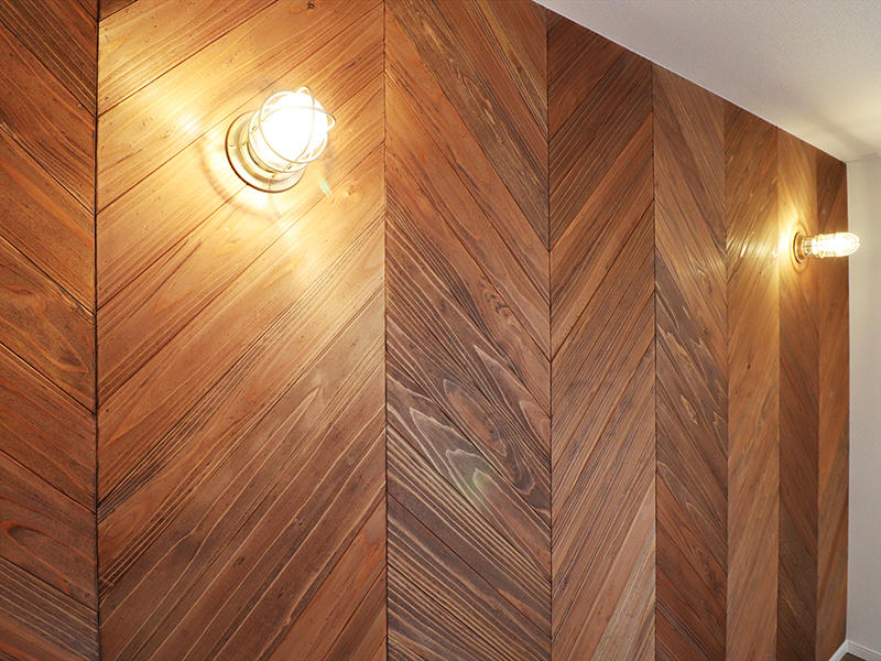 新築ゼロキューブマリブ完成　リビングには杉板をヘリンボーン貼りに｜滋賀で建てるなら匠工房