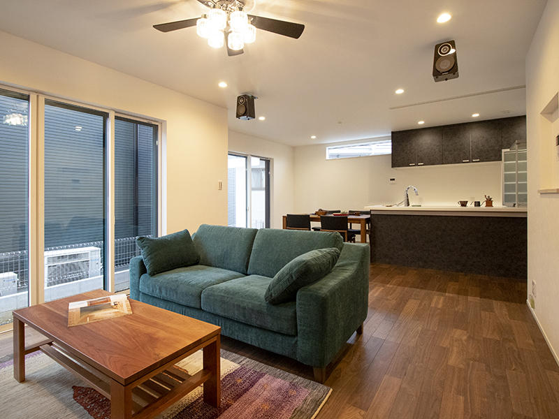 注文住宅新築完成　リビングにはスピーカー｜滋賀で家を建てるなら匠工房