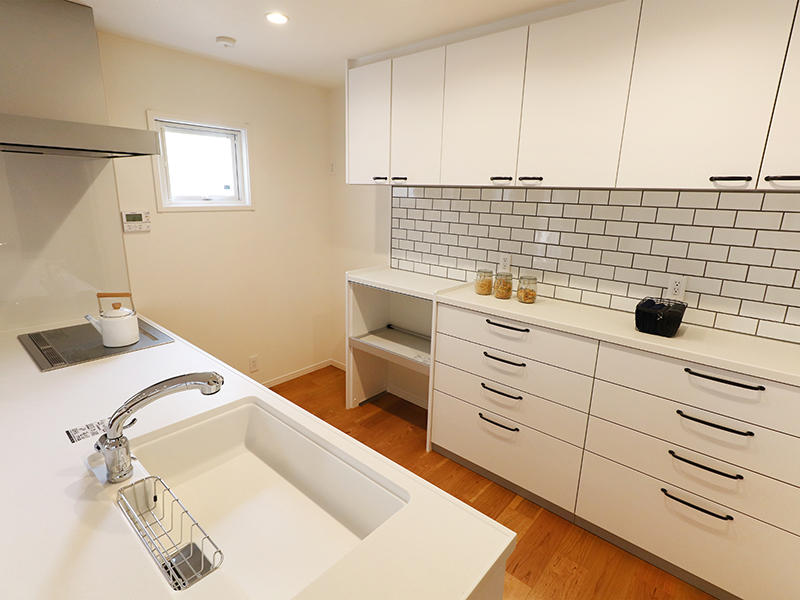 新築ゼロキューブ完成　キッチン｜滋賀で家を建てるなら匠工房