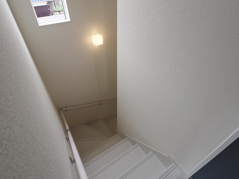 新築フォーセンス完成　階段｜滋賀でリフォームするなら匠工房