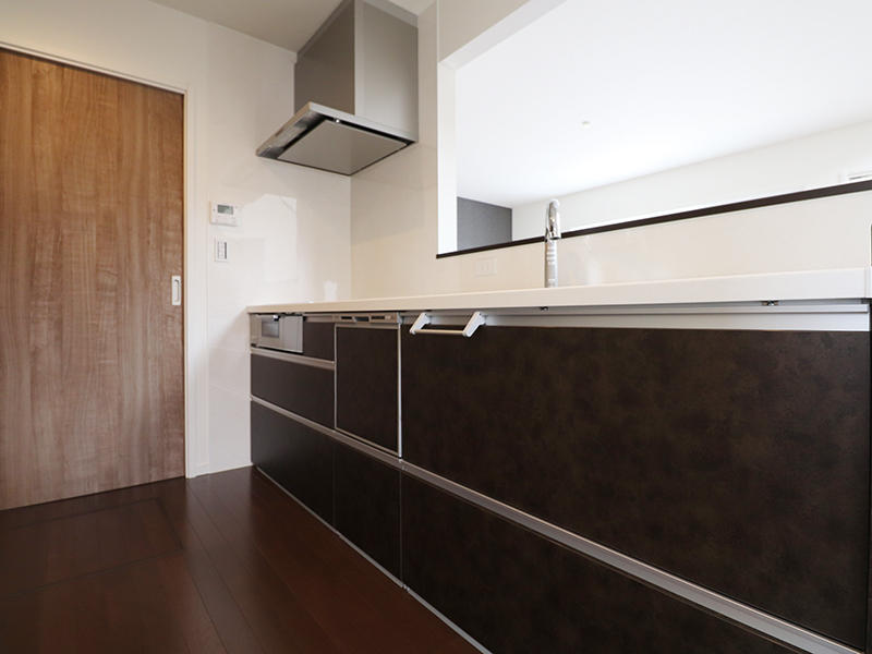 新築ゼロキューブ完成　システムキッチン｜滋賀で家を建てるなら匠工房