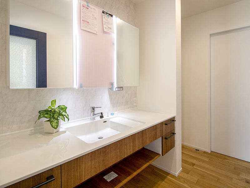 注文住宅新築完成　洗面台｜滋賀で家を建てるなら匠工房