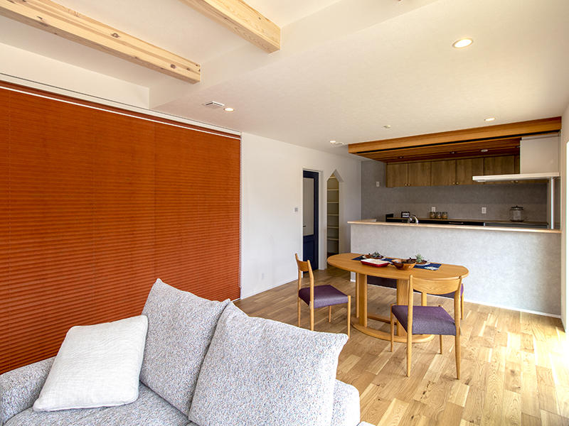 注文住宅新築完成　奥野和室はプリーツスクリーン｜滋賀で家を建てるなら匠工房