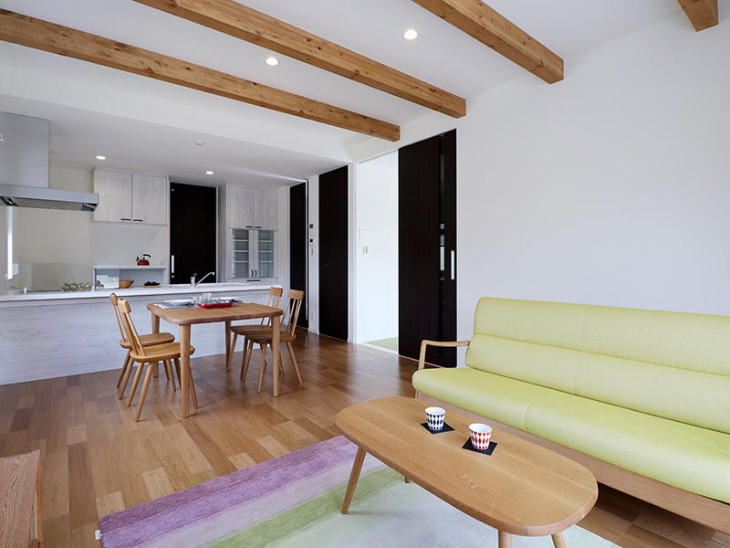 LDK　ナチュラル色で統一された空間