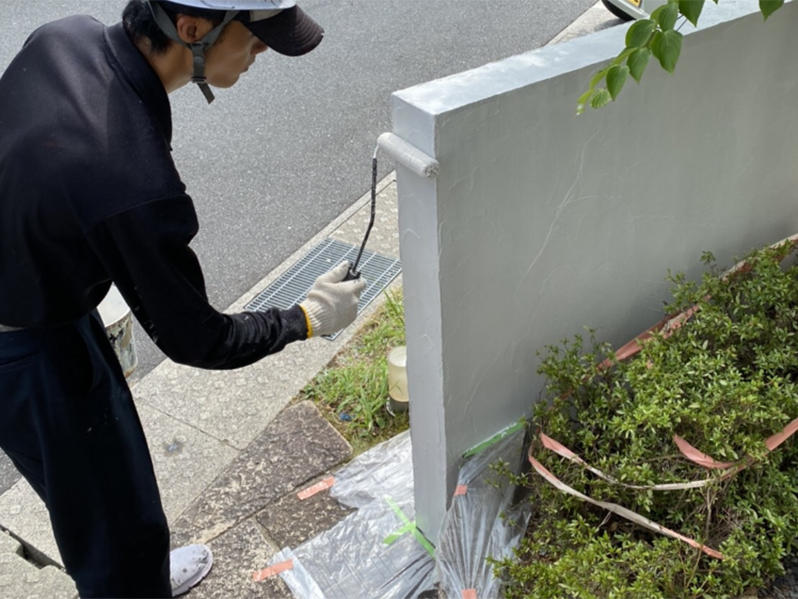 外壁塗装リフォーム施工中 塀|滋賀でリフォームするなら匠工房