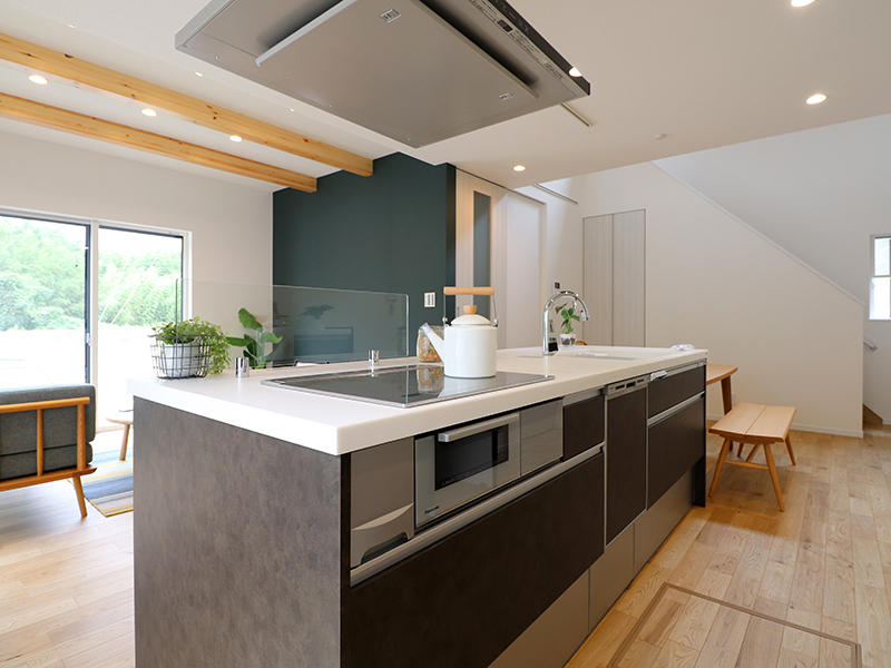新築フォーセンス完成　アイランドキッチン｜滋賀で家を建てるなら匠工房G