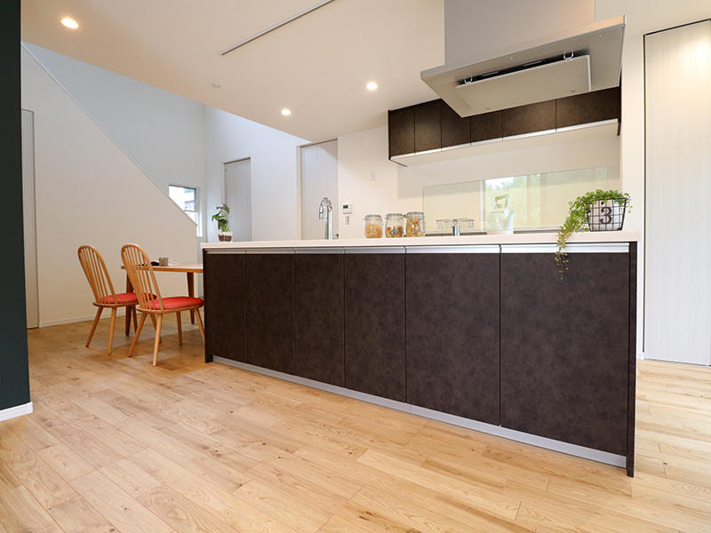 新築フォーセンス完成　キッチンウラ収納｜滋賀で家を建てるなら匠工房