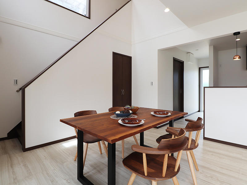 新築ゼロキューブ完成　ダイニング｜滋賀で家を建てるなら匠工房