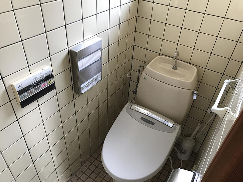 全面リフォーム施工前　トイレ｜滋賀でリフォームするなら匠工房