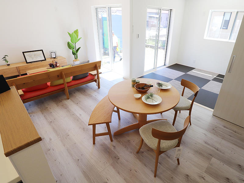 ダイニング・リビング・和室と一体で使えます