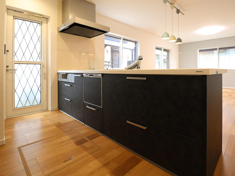 フォーセンス新築完成　システムキッチン｜滋賀で家をたてるなら匠工房